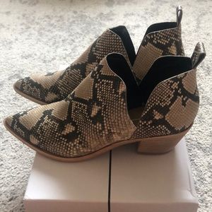 Dolce Vita Sonni Booties